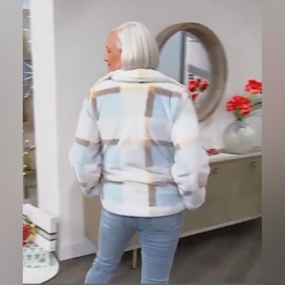 Small Colleen Lopez Faux Fur Jacket In Ice Blue Plaid- Soft, Warm & Breathable - Picture 13 of 16